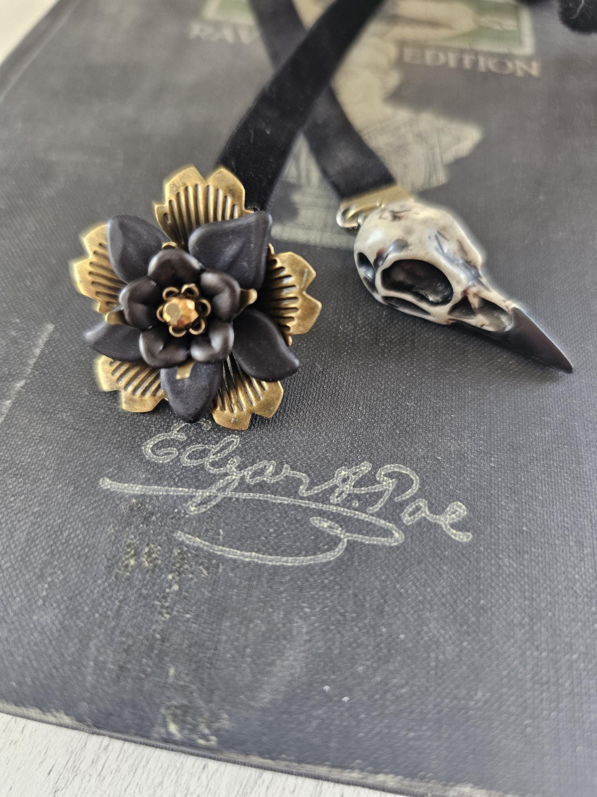 Raven Skull Bookmark with Elegant Flower Bauble Charm - Gothic Inspired Reading Accessory