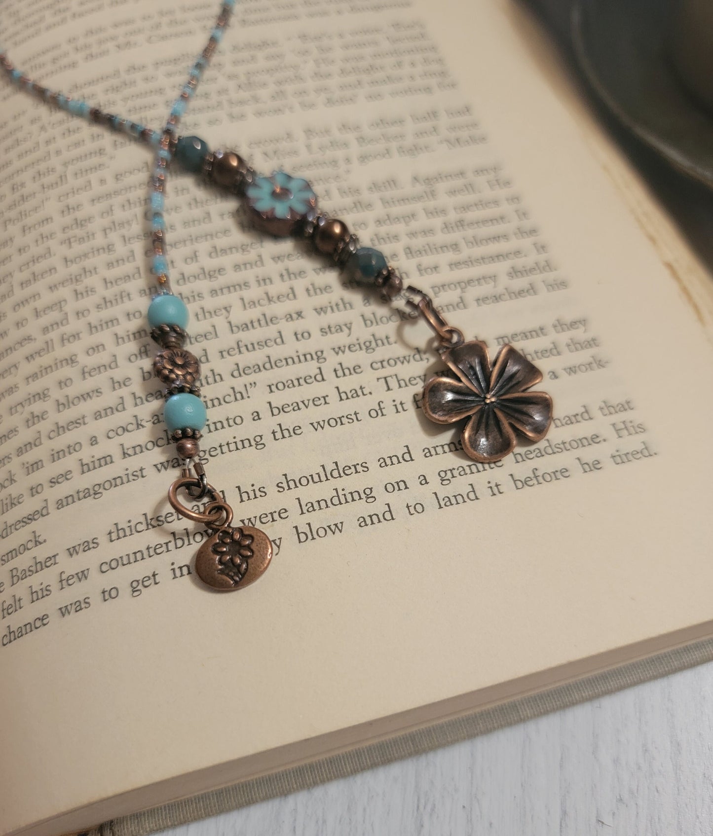 Boho Daisy Bookmark, Flower Bookmarker, Nature Theme, Bookmark