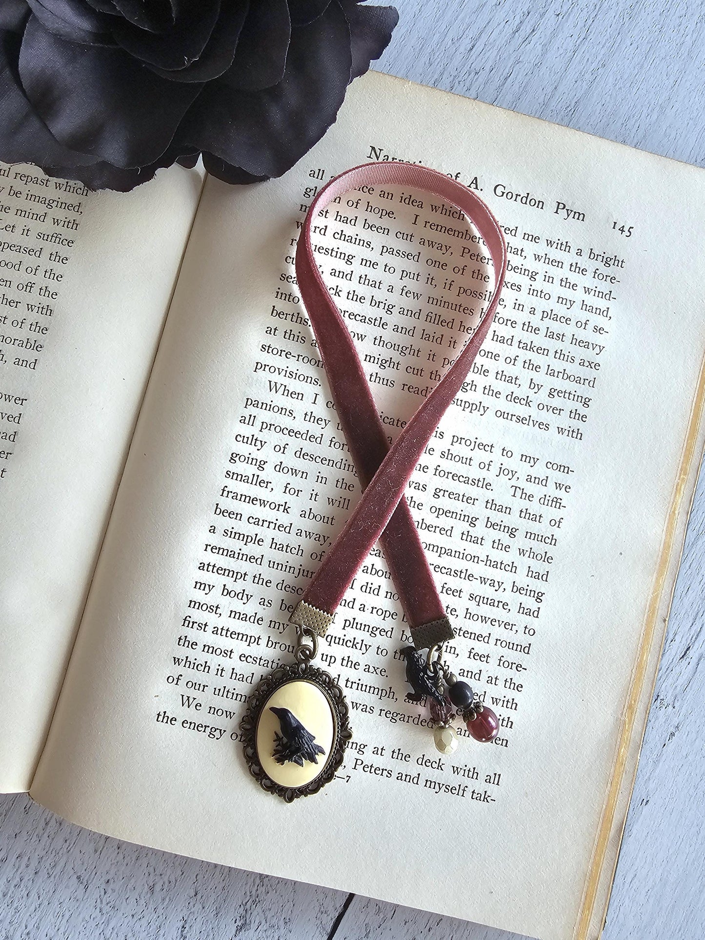 Raven Cameo Bookmark, Gothic Crow Bookmark, Horror Lover Or Reader Gift