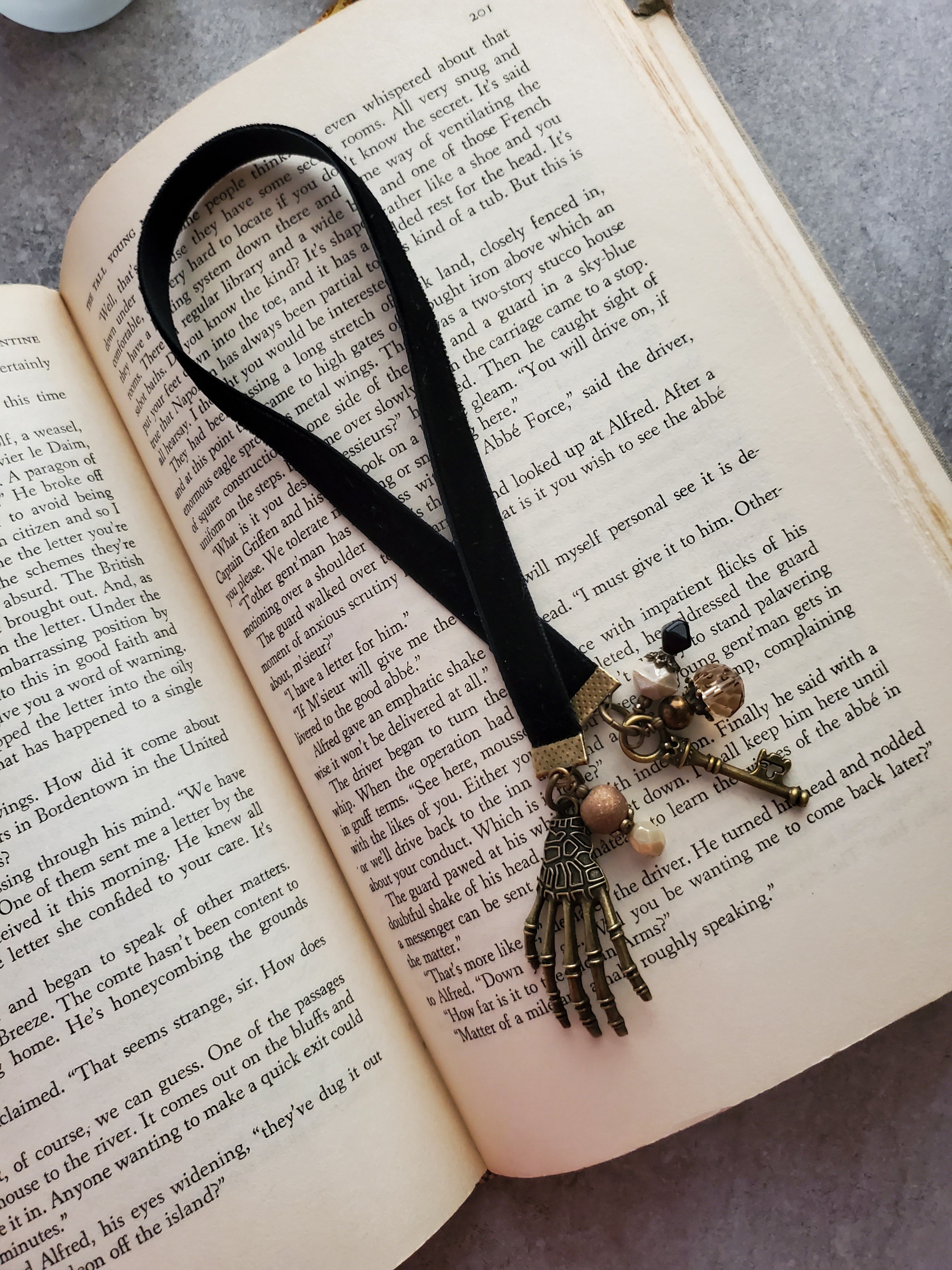 Vintage Style Velvet Ribbon Key Bookmark