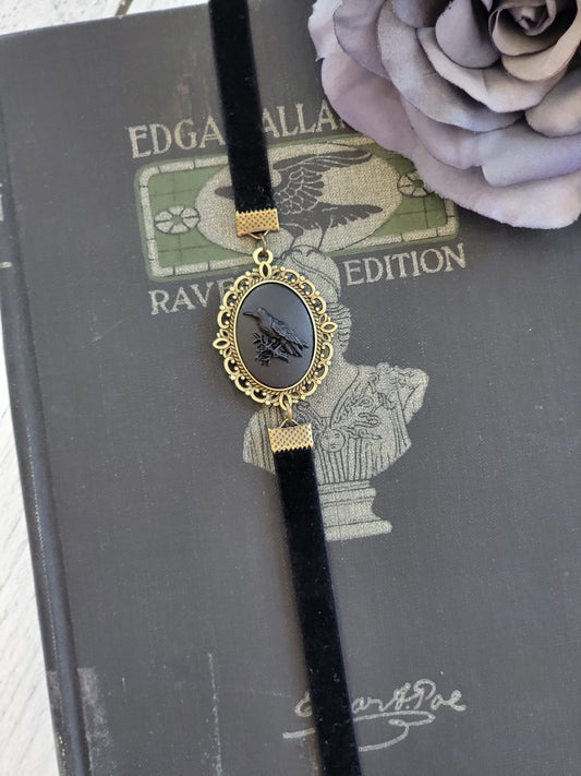 Small Size Dark and Elegant Elastic Velvet Ribbon Bookmark with Black Raven Cameo
