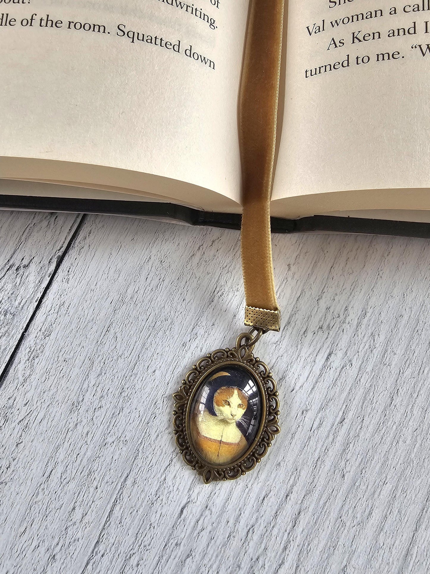 Whimsical Reader Gift With Peasant Style Cat Pendant, Adorable Bookmark