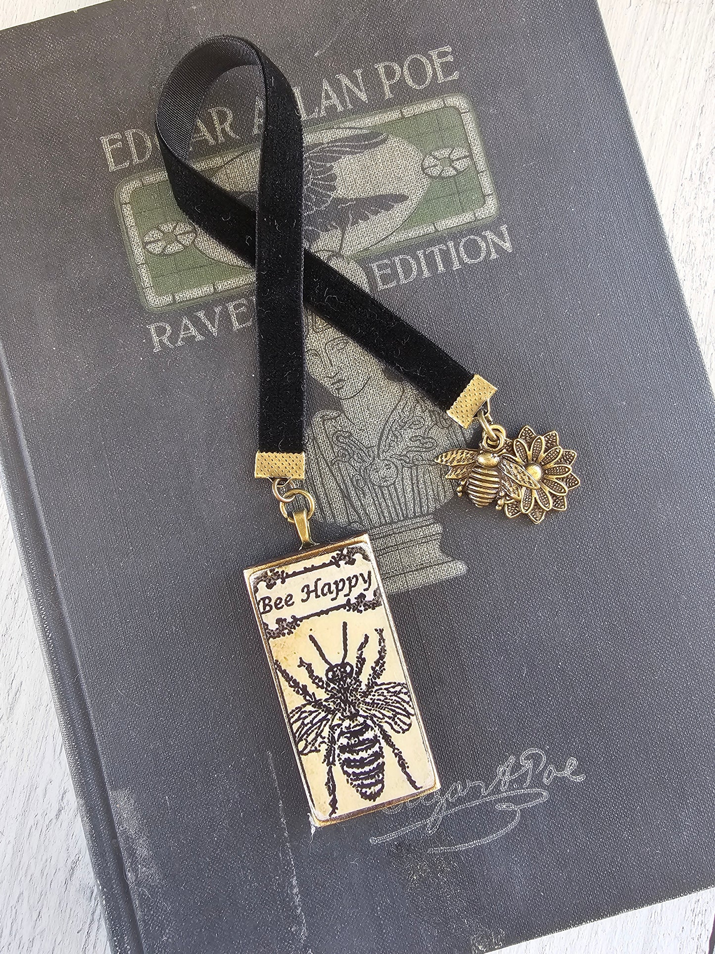 Boho Vintage Style Bee Bookmark