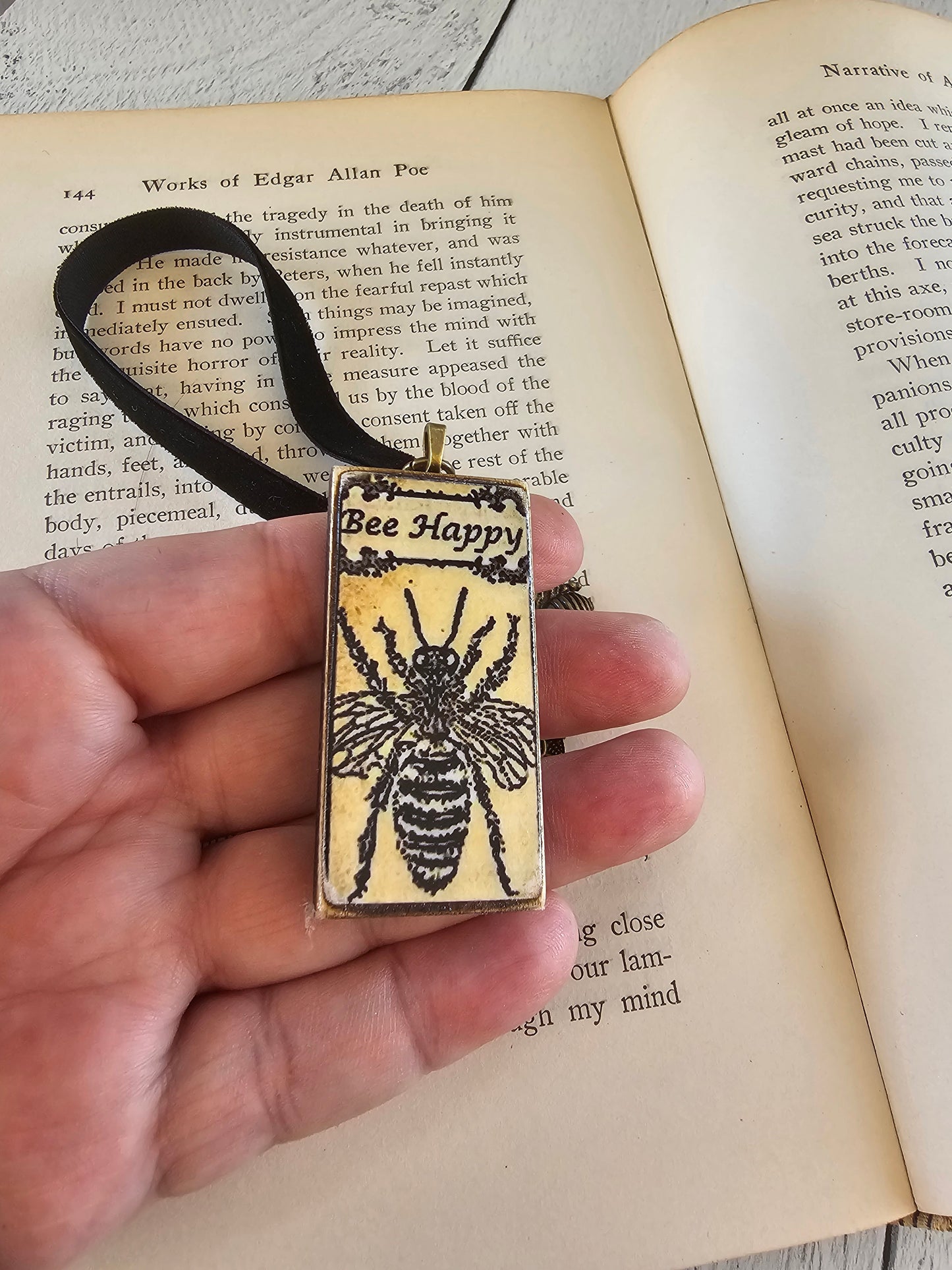 Boho Vintage Style Bee Bookmark