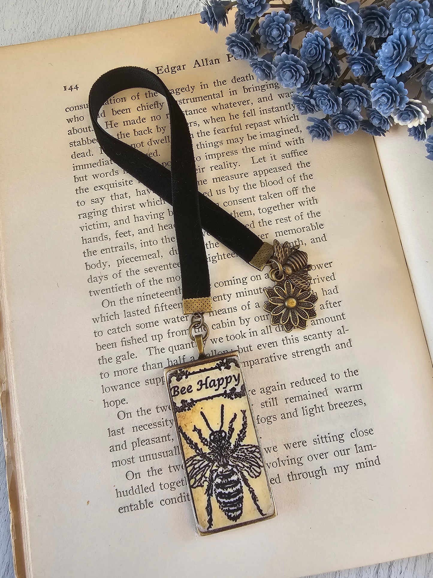 Boho Vintage Style Bee Bookmark