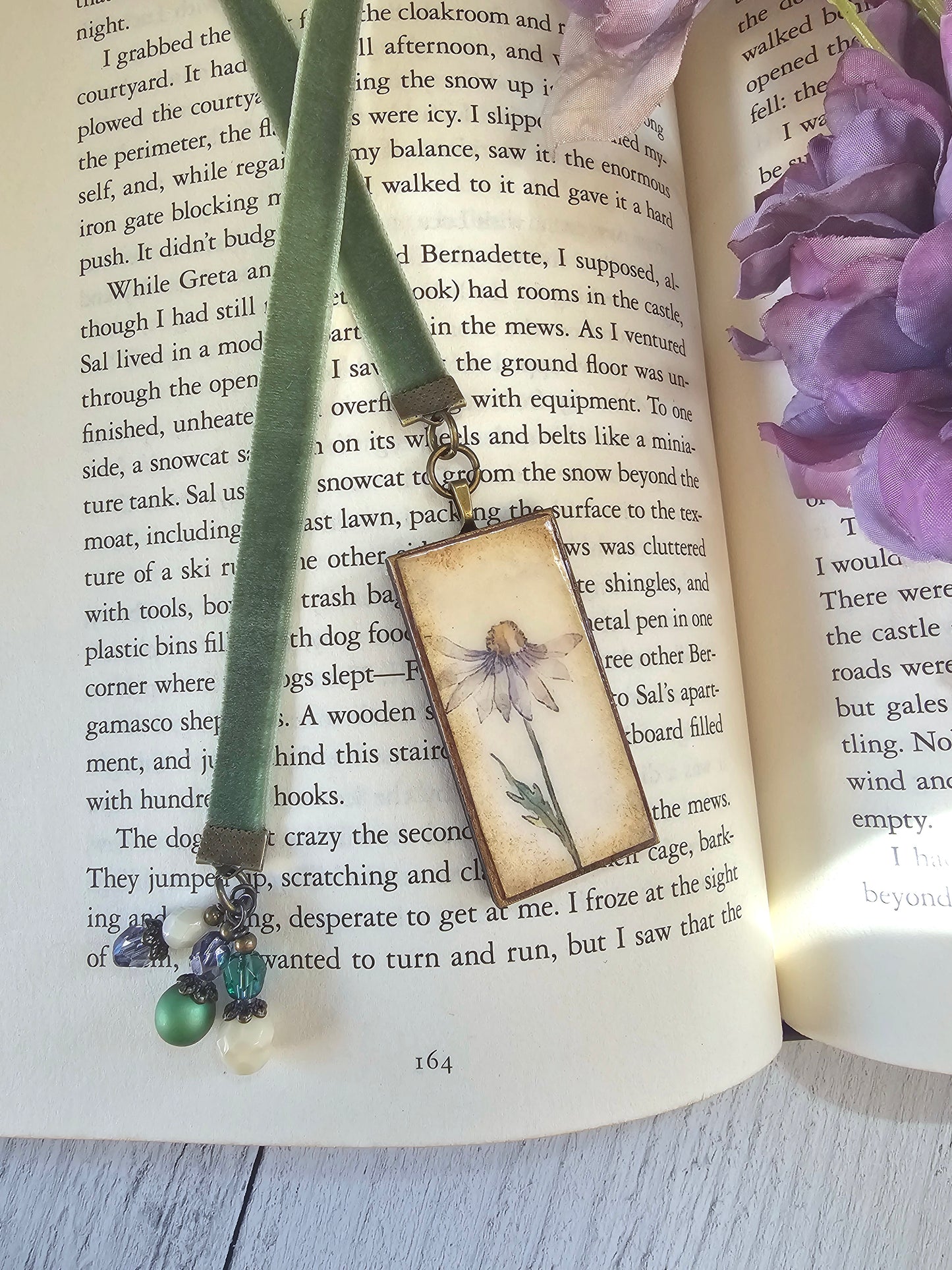 Watercolor Daisy Velvet Bookmark