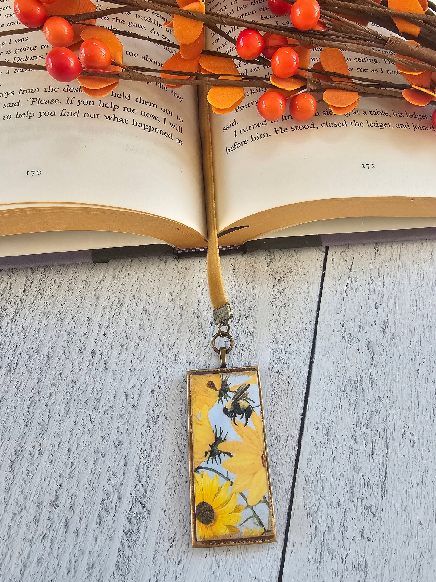 Honey Bee and Sunflower Velvet Ribbon Bookmark