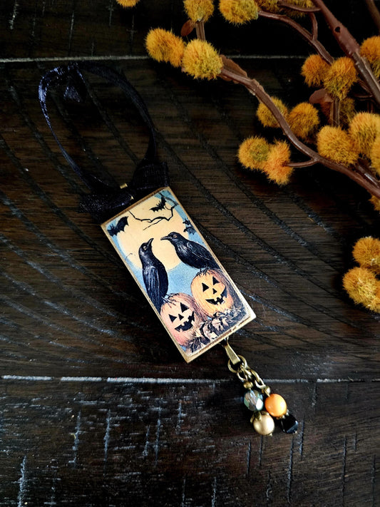Vintage Style Ravens Crows on Pumpkin Ornament, Halloween Jack-o-lantern Decor