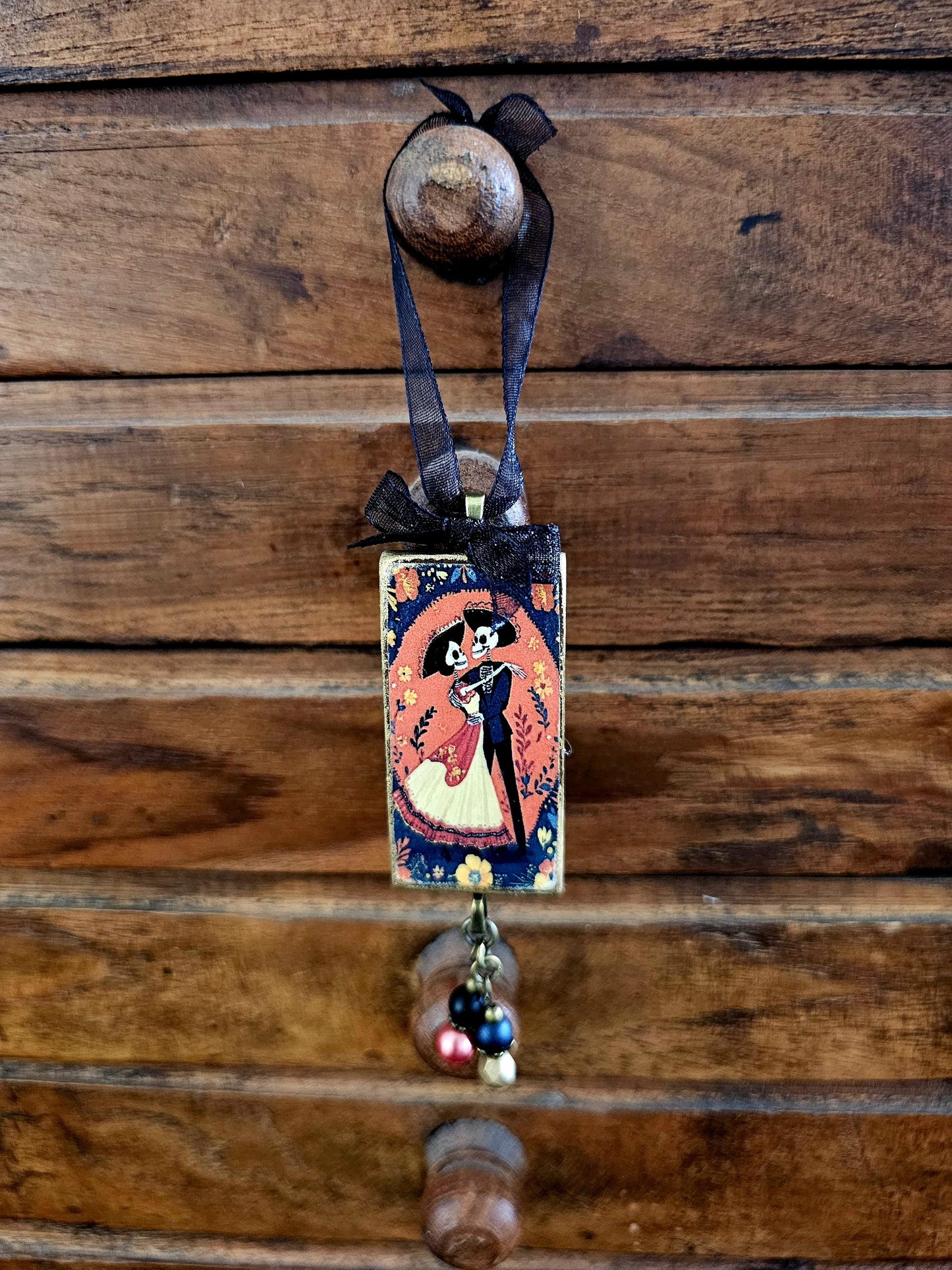 Day of the Dead Ornament, Sugar Skull Dia de los Muertos, Halloween Decor