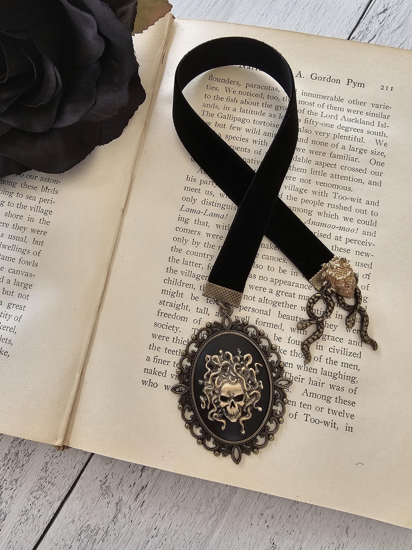 Medusa Skull Cameo Bookmark, Gothic Snake Bookmark, Horror Lover Or Reader Gift