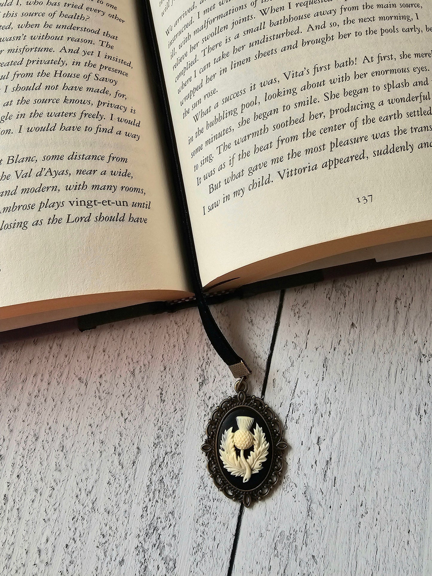 Scottish Thistle Velvet Bookmark in Bronze, Vintage Style Cameo Bookmark Gift for Her