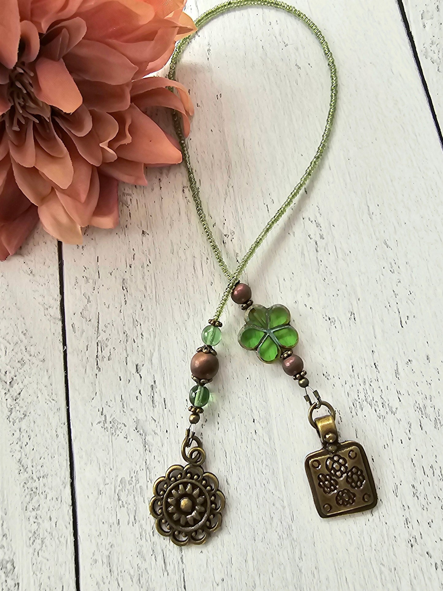 Unique Reader Gift, Beaded Bookmark with Flower Nature Theme