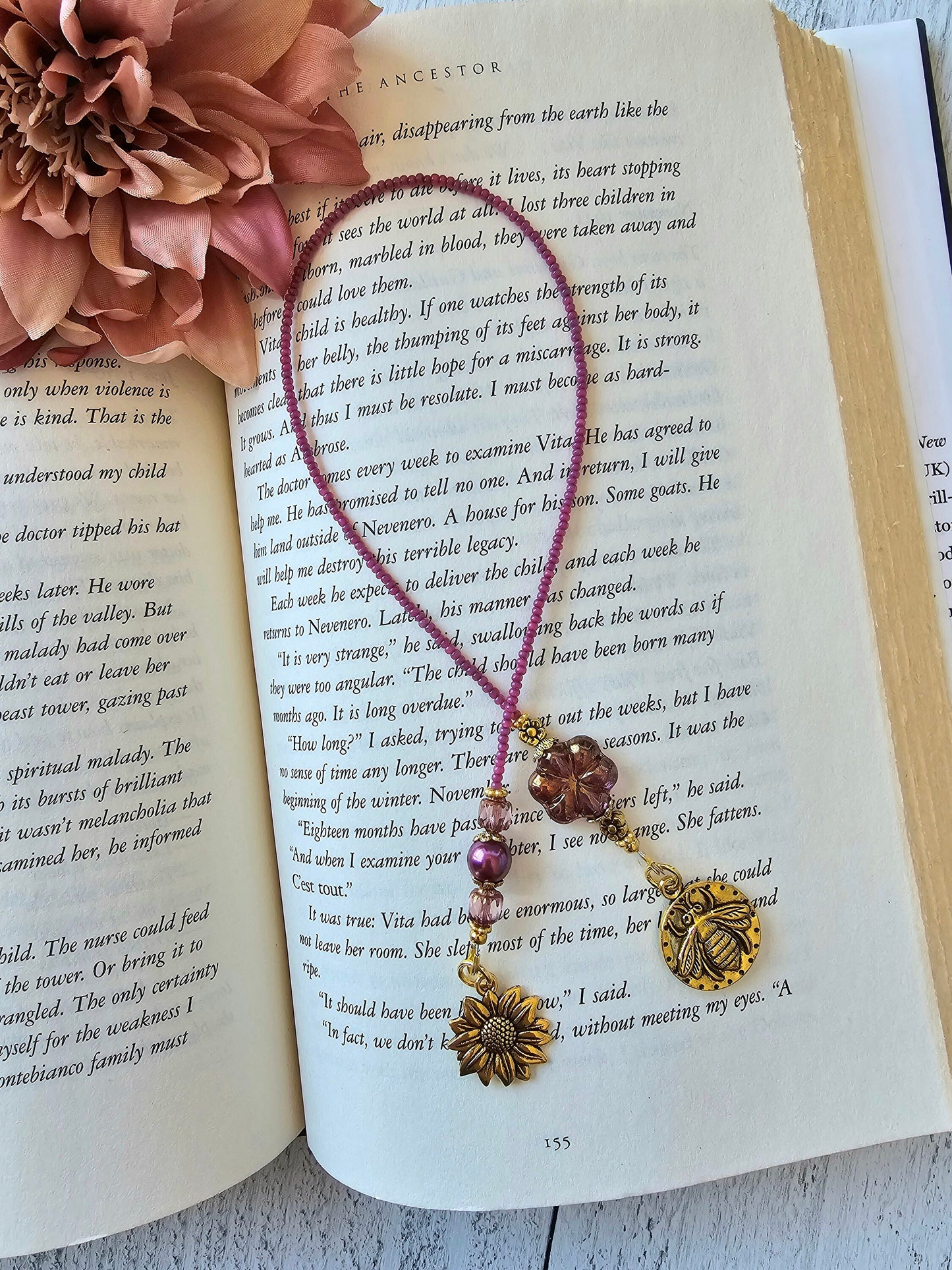 Flower and Bee Themed Bookmark, Gift for Readers and Book Lovers, Nature Pollinator Theme