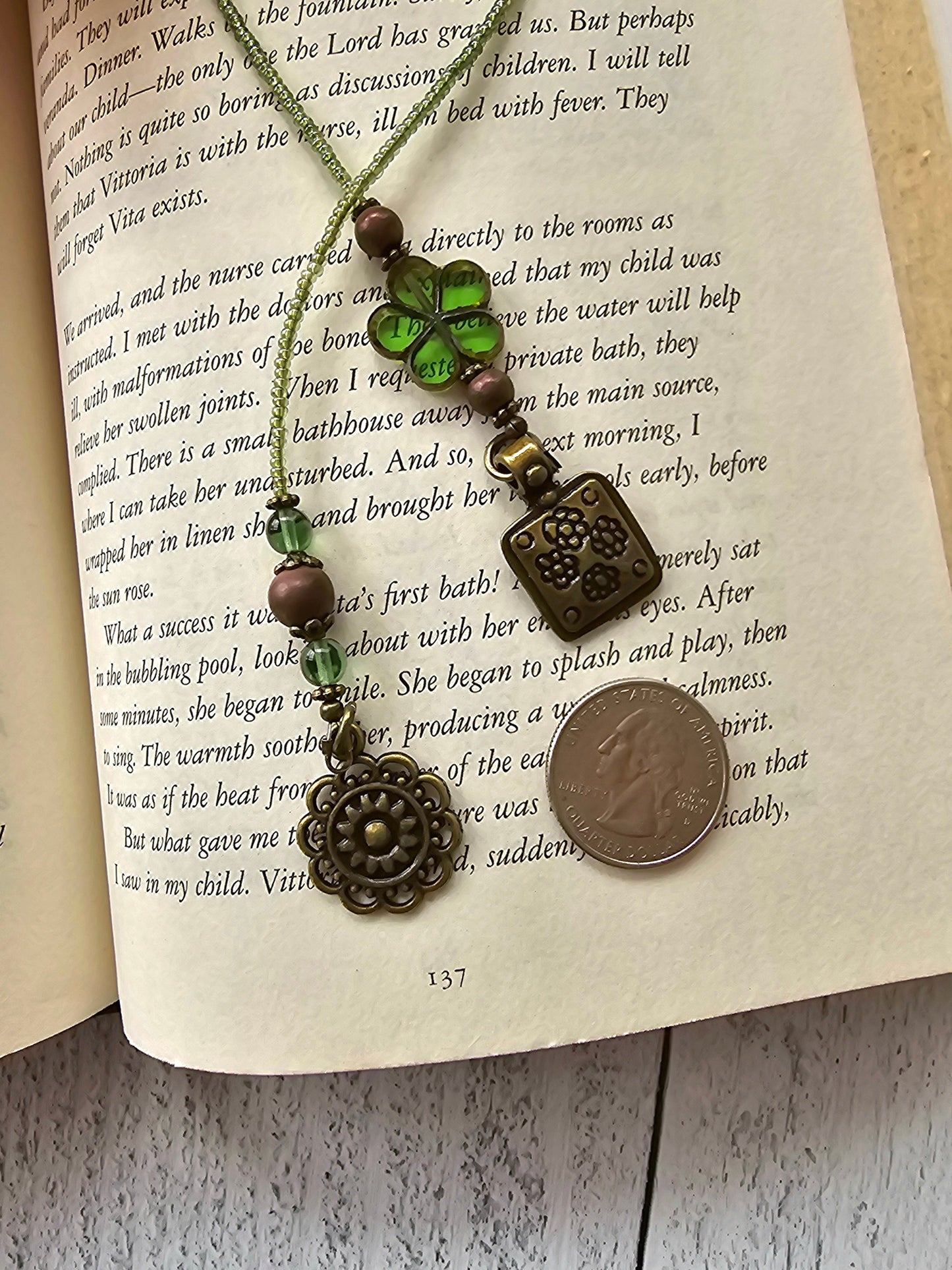 Unique Reader Gift, Beaded Bookmark with Flower Nature Theme