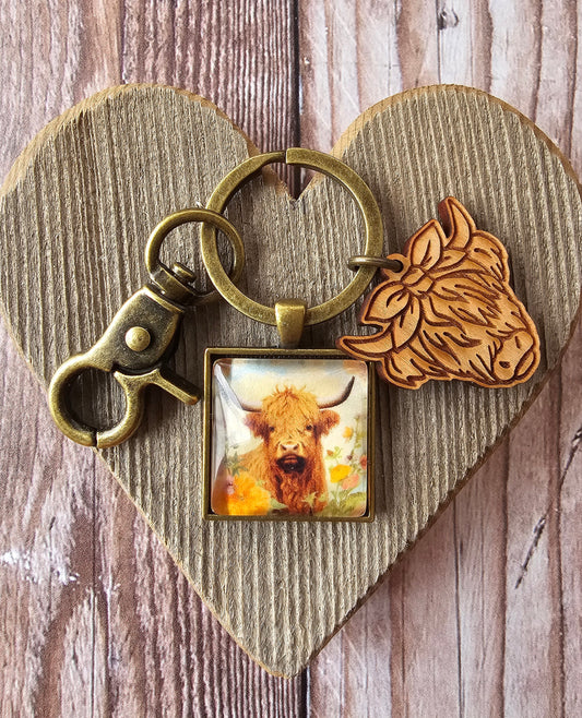 Highland Cow Keychain with Wood Cow Charm, Shaggy Coo Lover Gift