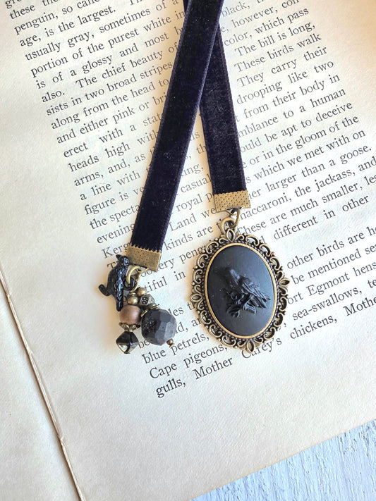 Raven Cameo Bookmark,  Small Version, Gothic Crow Bookmark, Horror Lover Or Reader Gift