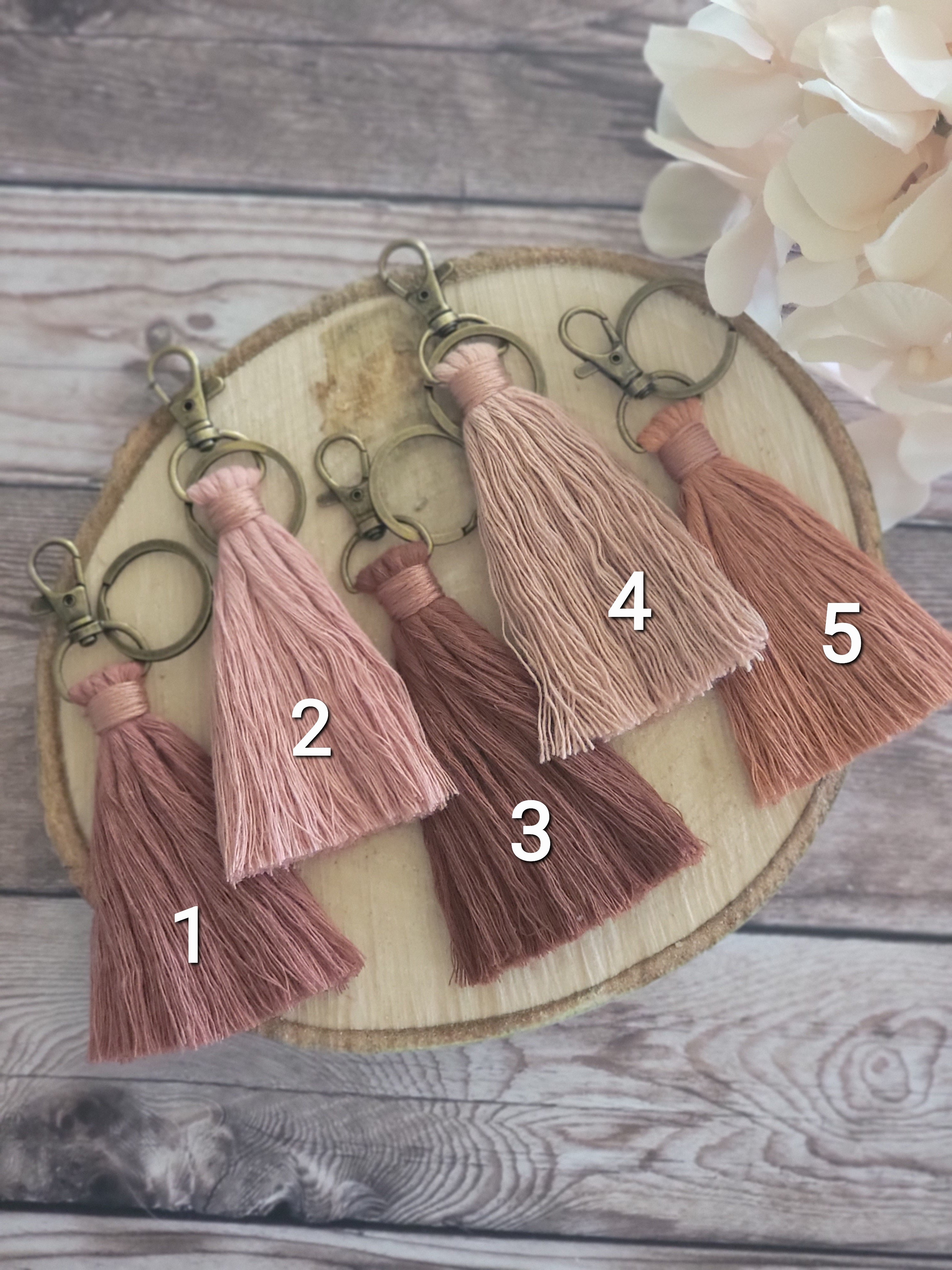 Nice Dream Macrame Wall Hanging Feather Leaf, Boho Decor Cotton Macrame  Cord Wall Art with Wooden Beads (Yellow) : Amazon.in: Home & Kitchen