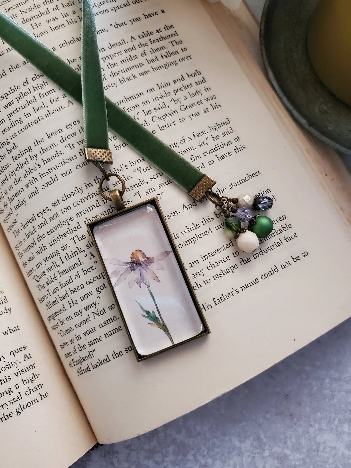 Watercolor Daisy Velvet Bookmark