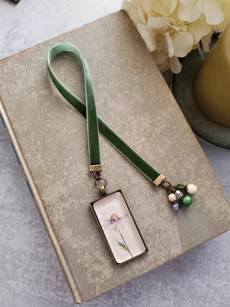 Watercolor Daisy Velvet Bookmark