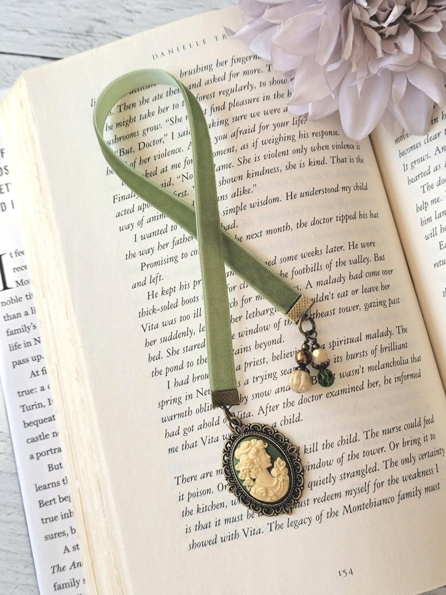 Cameo Bookmark, Vintage Style Velvet Bookmarker, Victorian Style Reader Gift