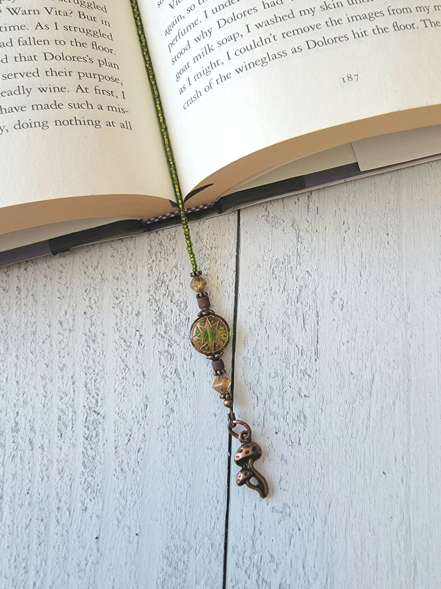 Handcrafted Green and Copper Beaded Bookmark - Enhance Your Reading Experience with Adorable Copper Plated Owl and Mushroom Charms