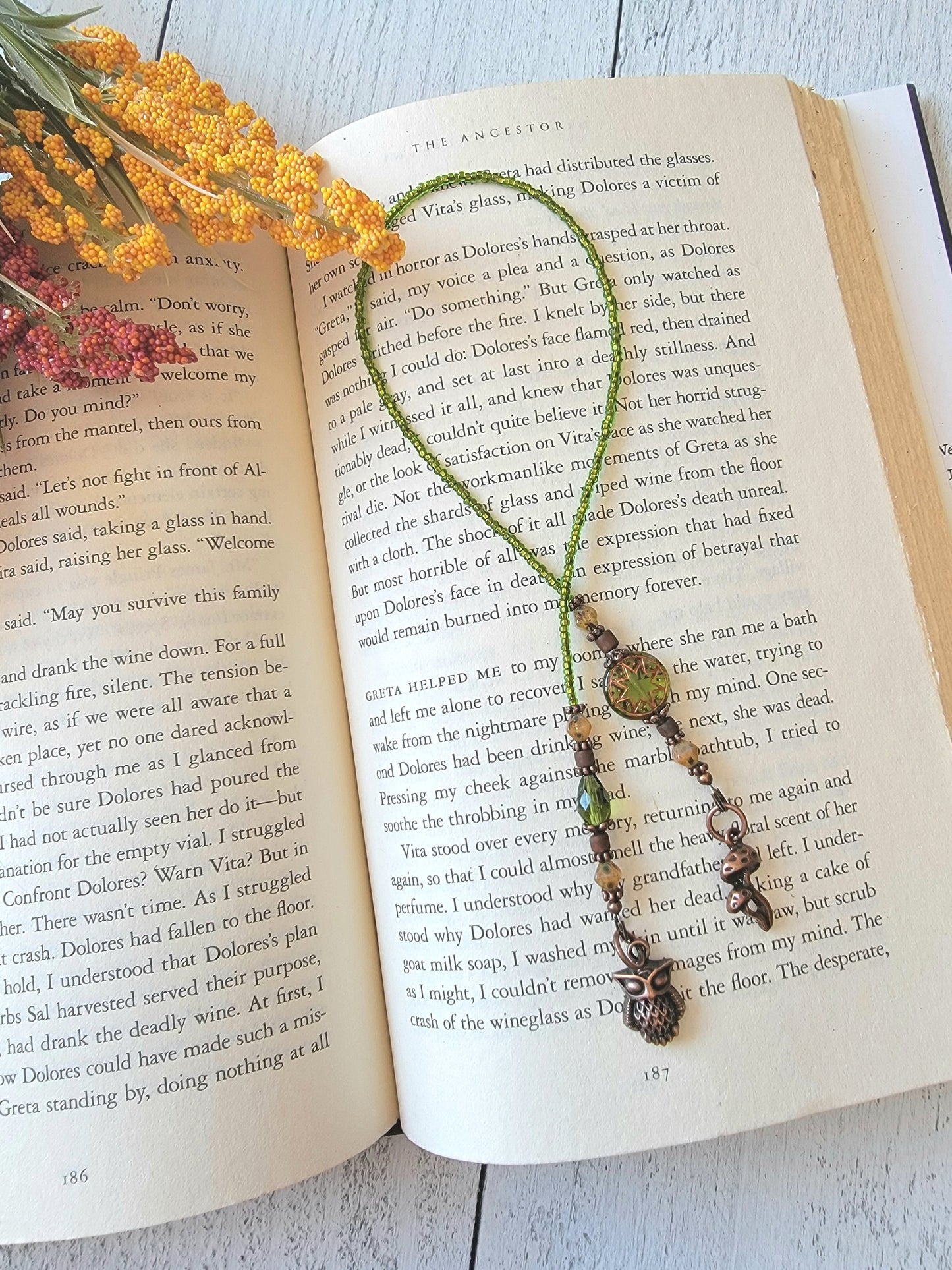 Handcrafted Green and Copper Beaded Bookmark - Enhance Your Reading Experience with Adorable Copper Plated Owl and Mushroom Charms