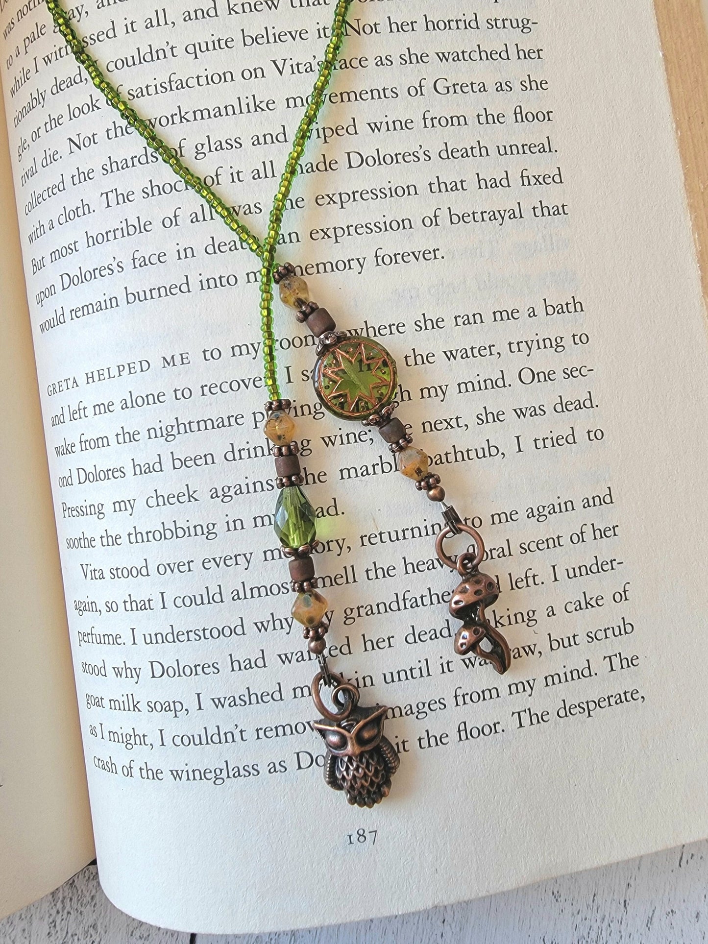 Handcrafted Green and Copper Beaded Bookmark - Enhance Your Reading Experience with Adorable Copper Plated Owl and Mushroom Charms